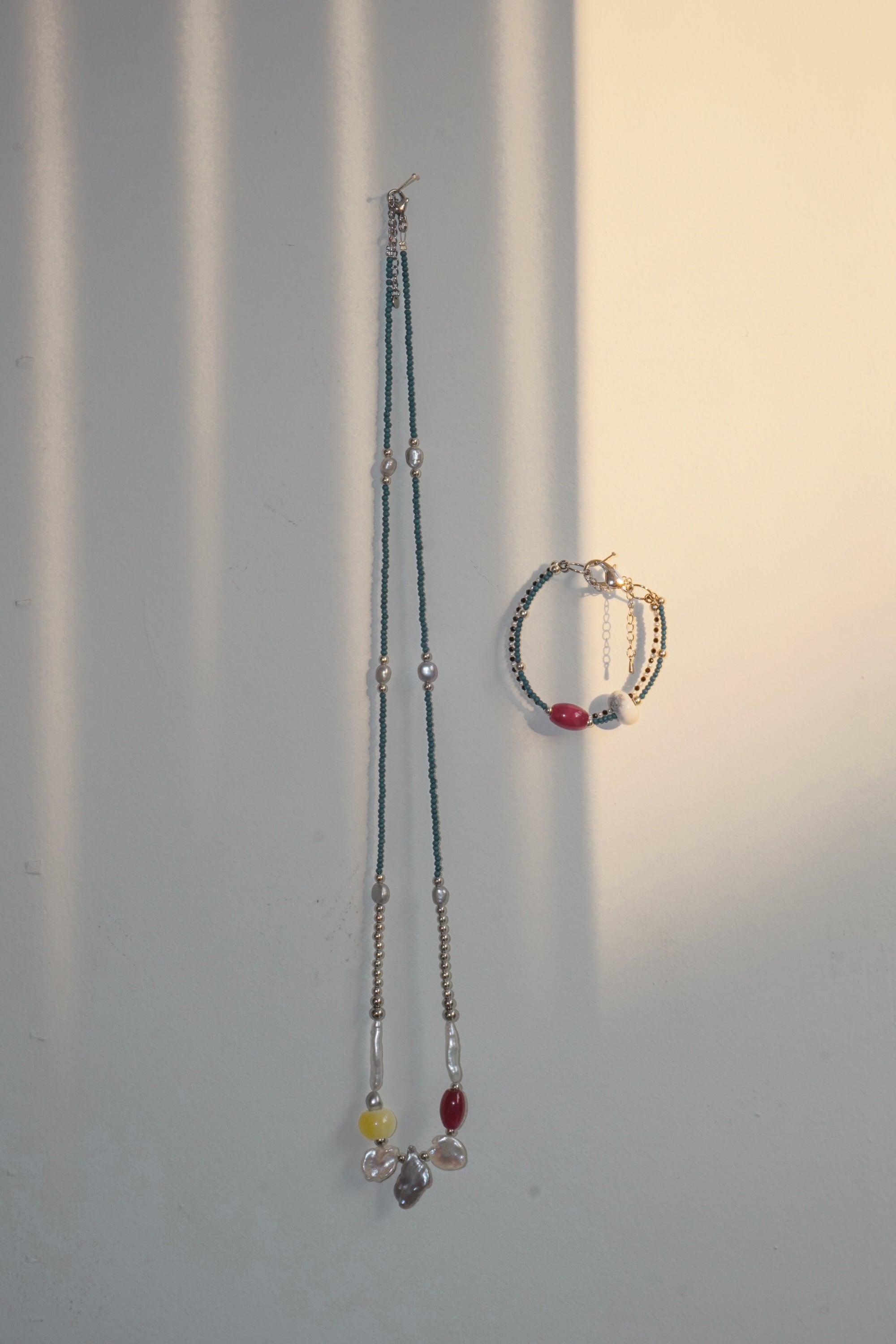 WORRY STONE NECKLACE