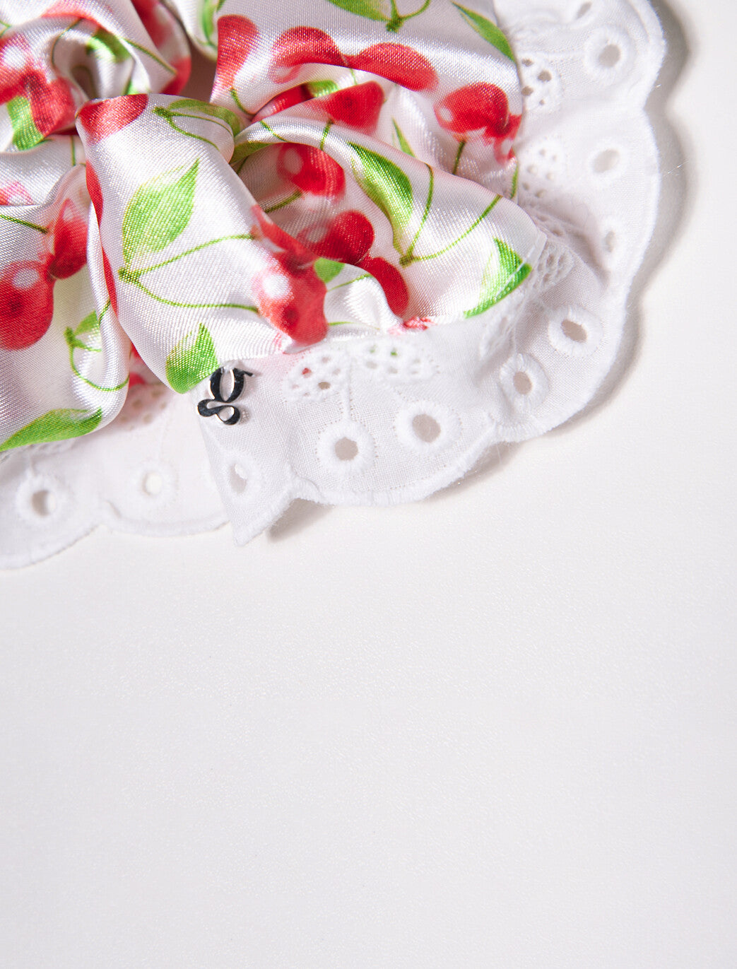 CHERRY SCRUNCHIE