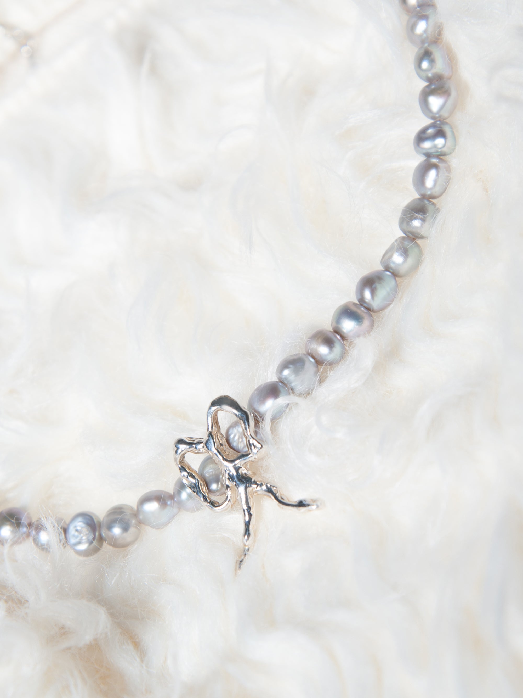 SINGLE RIBBON NECKLACE