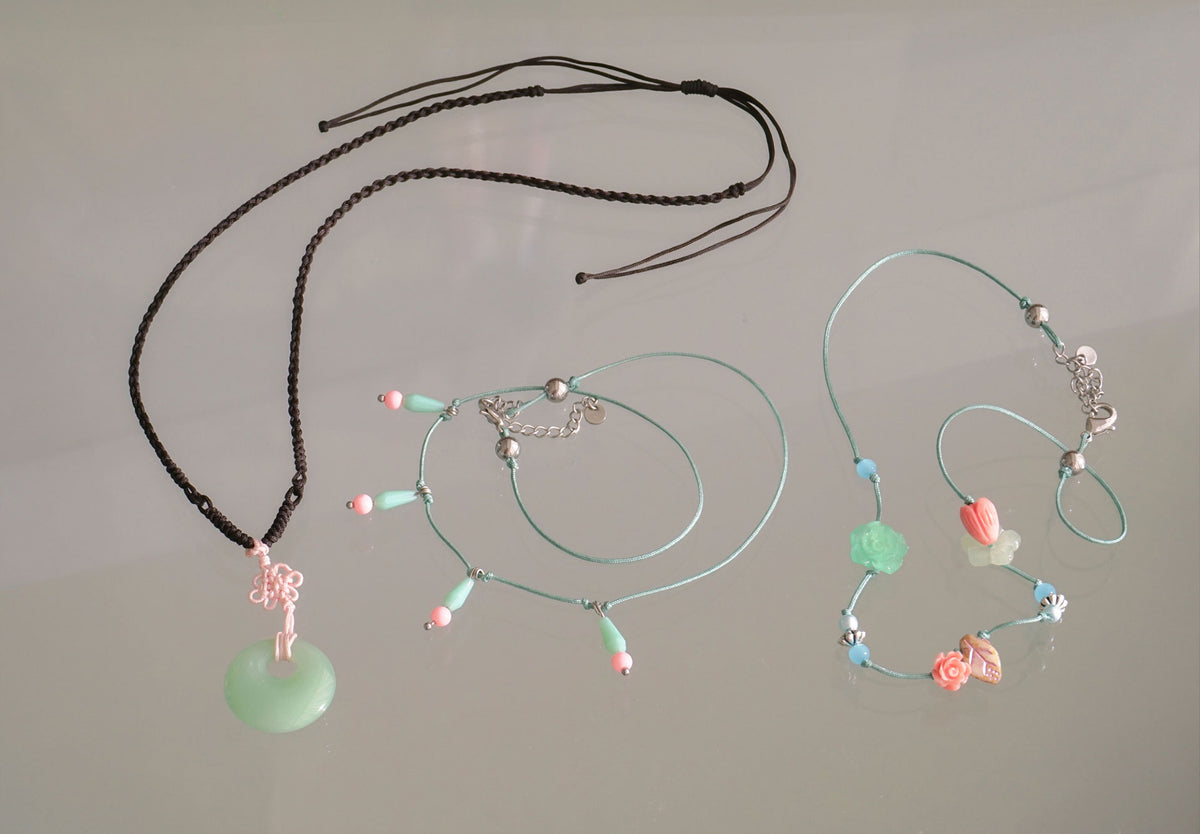 GURI’S KNOT NECKLACE