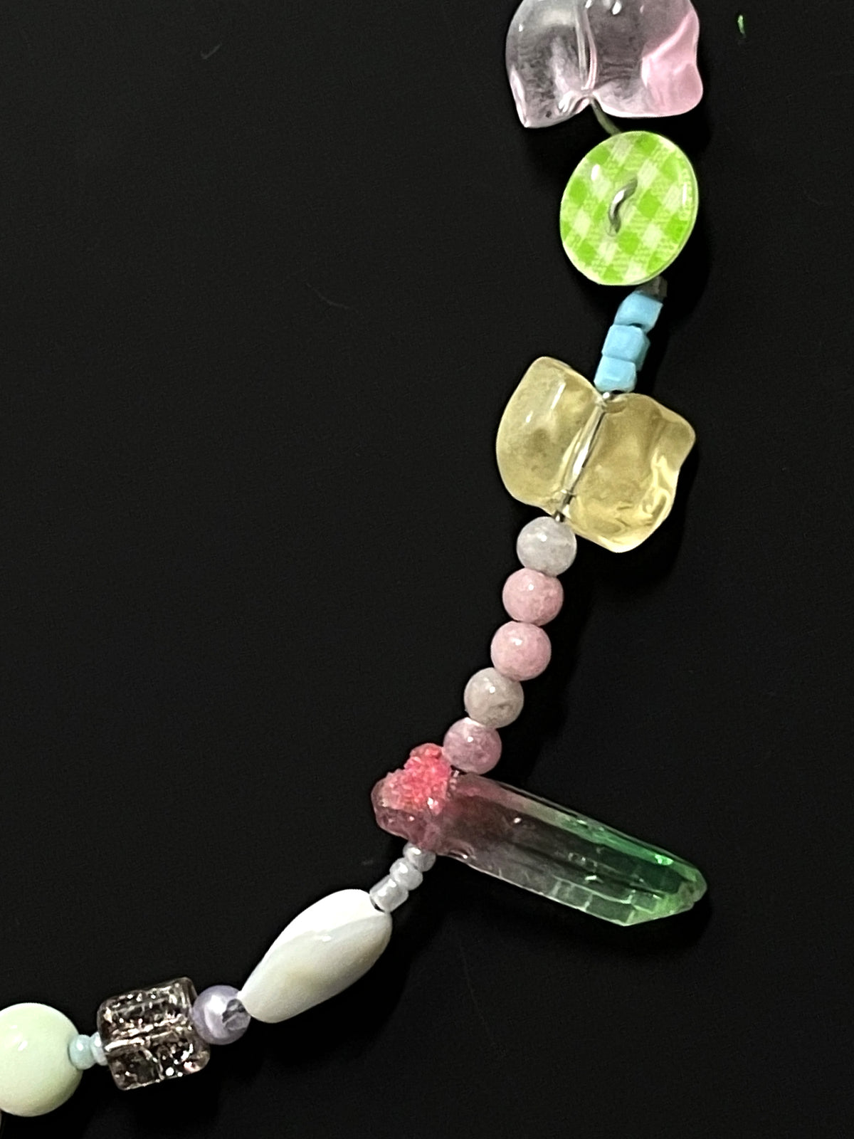 ROONG'S GARDEN NECKLACE