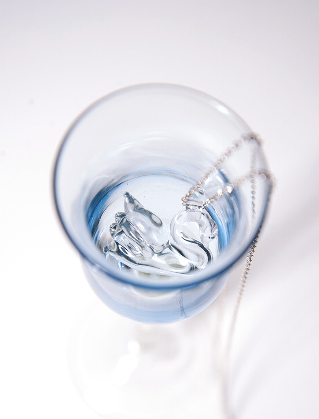SWAN NECKLACE